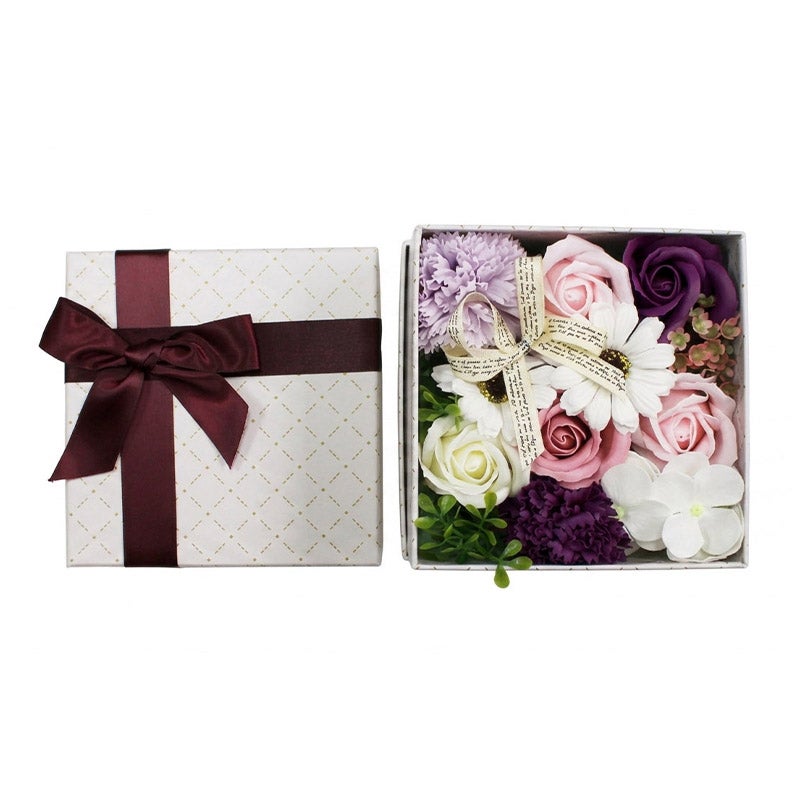 花のカタチの入浴剤　バスフレグランスボックスアレンジ