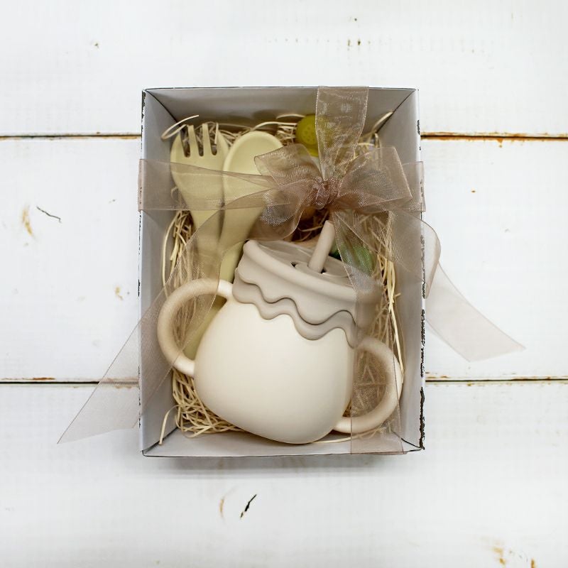 【名入れ対応】ベビーシリコン食器セット ギフトセット 3点 3WAYマグ スプーン＆フォーク 歯がため ピンク グリーン ベージュ ブルー 春夏秋冬 出産祝い 誕生日 お祝い