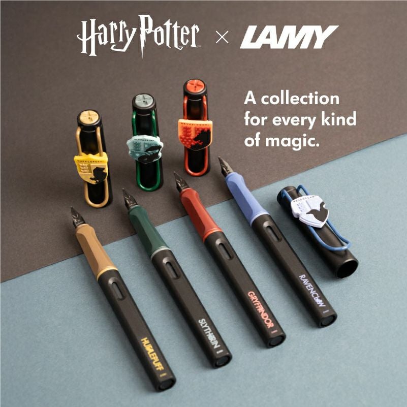 【名入れ無料】ハリーポッター Harry Potter LAMY サファリ 万年筆 4寮セット ＋ ペーパーブランクス ミディ 罫線 ノート4冊セット ホグワーツ 全寮コンプリート ８点セット グリフィンドール スリザリン レイブンクロー ハッフルパフ ハリポタ