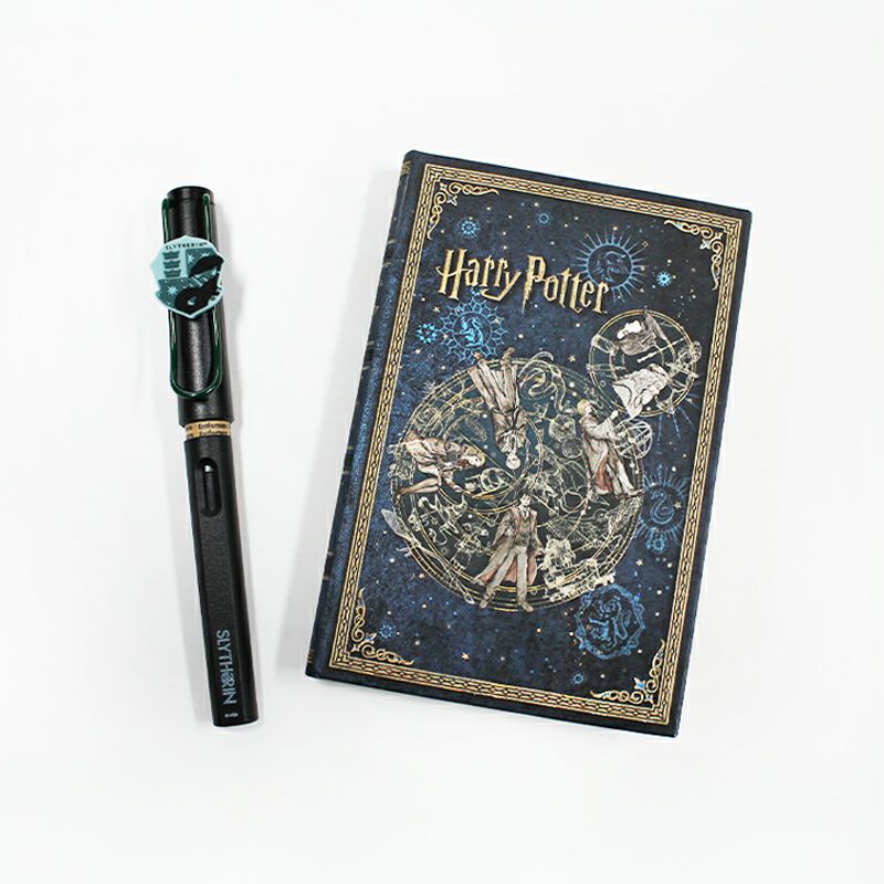 【名入れ無料】ハリーポッター Harry Potter ハリポタ ラミー サファリ LAMY Safari 万年筆 ペーパーブランクス Paperblanks スリザリン ホグワーツの伝説 mini 無地 ノート 2点セット